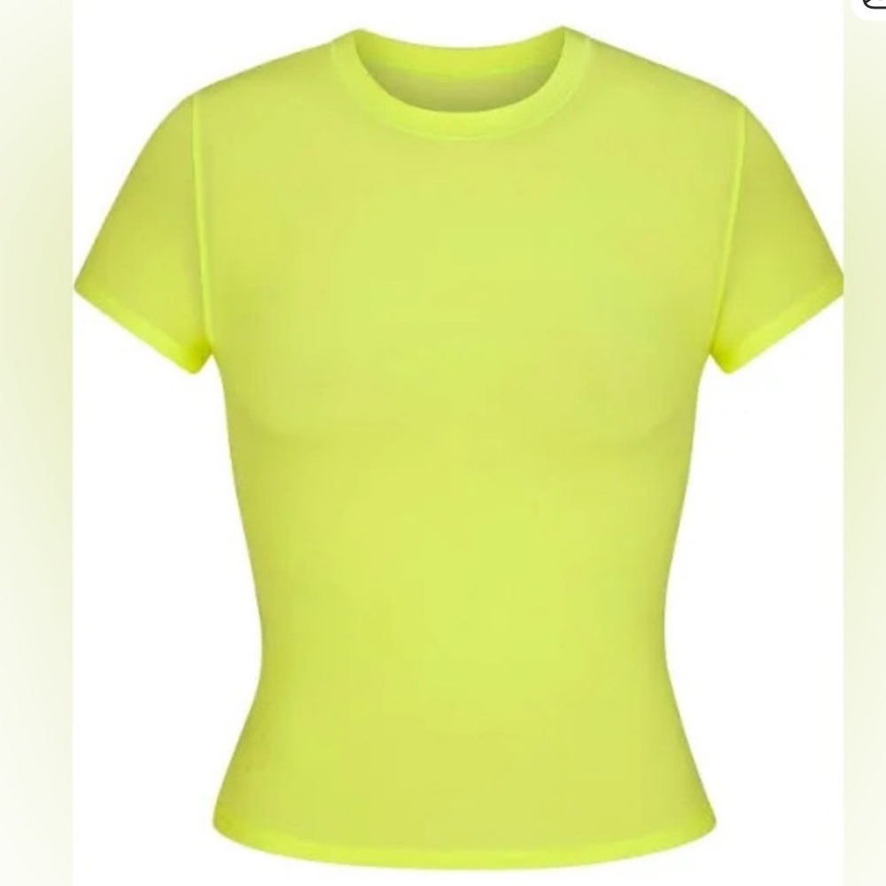 Skims Fits Everybody T Shirt in Daffodil NWT XS
